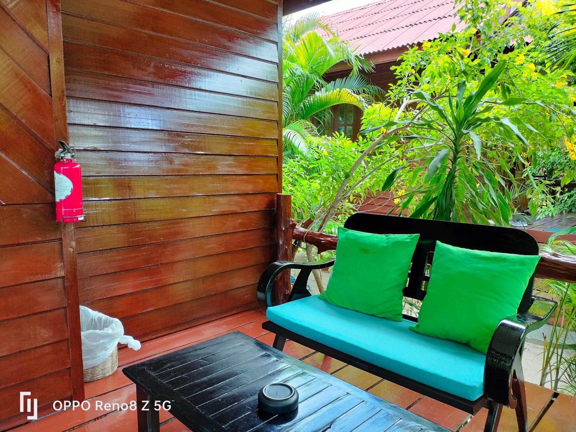 Namthip Homebeach Baan Tai Rum bild